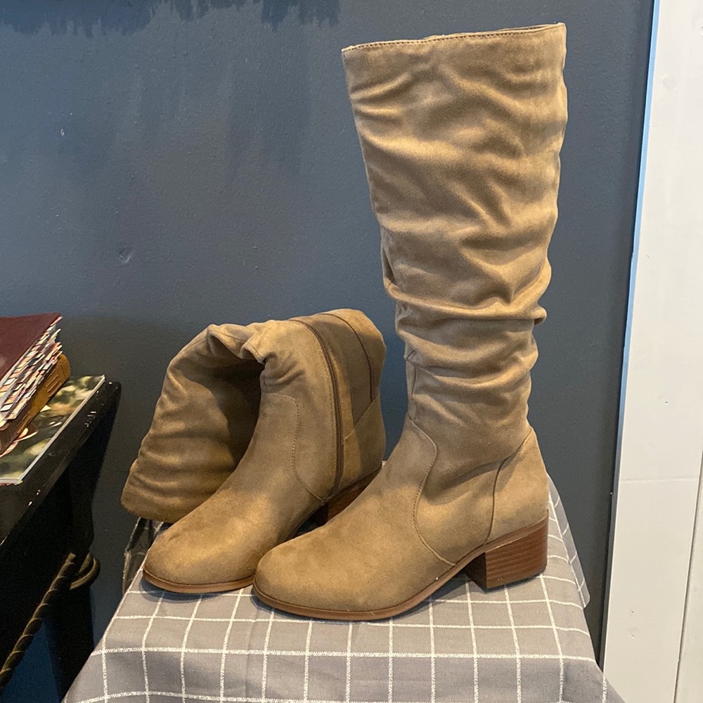 Like new Lane Bryant wide calf boots